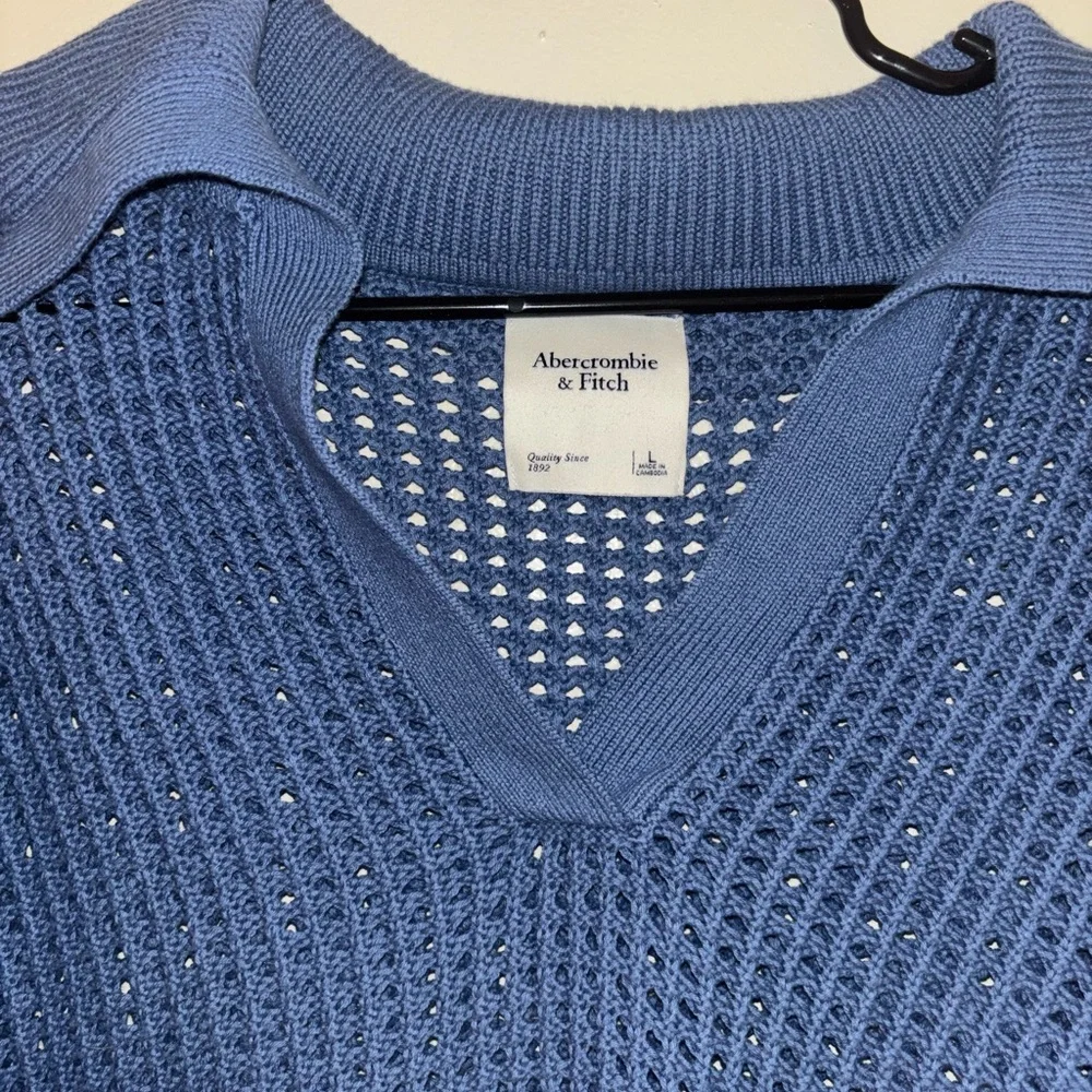 Abercrombie pull over sweater with collar - Picture 6 of 6